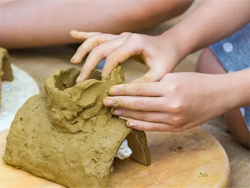 “小鸟回家”泥塑活动