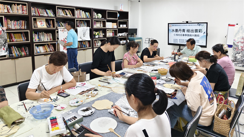 梅华街道仁恒社区春季公益兴趣班圆满收官