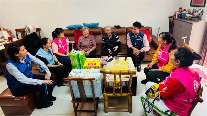 情暖重阳！琴澳义工上门慰问80岁以上长者