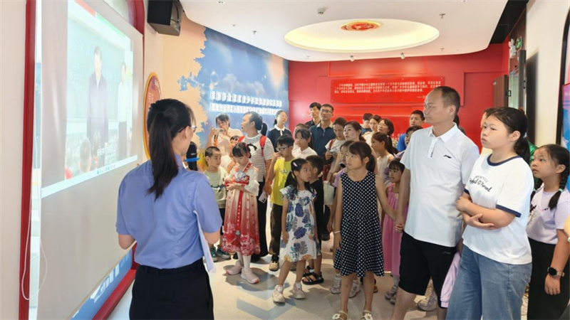 “法治‘童’行 非遗‘鹤’彩”金湾区检察院亲子研学活动
