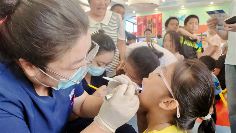 斗门区举办困境儿童关爱帮扶活动